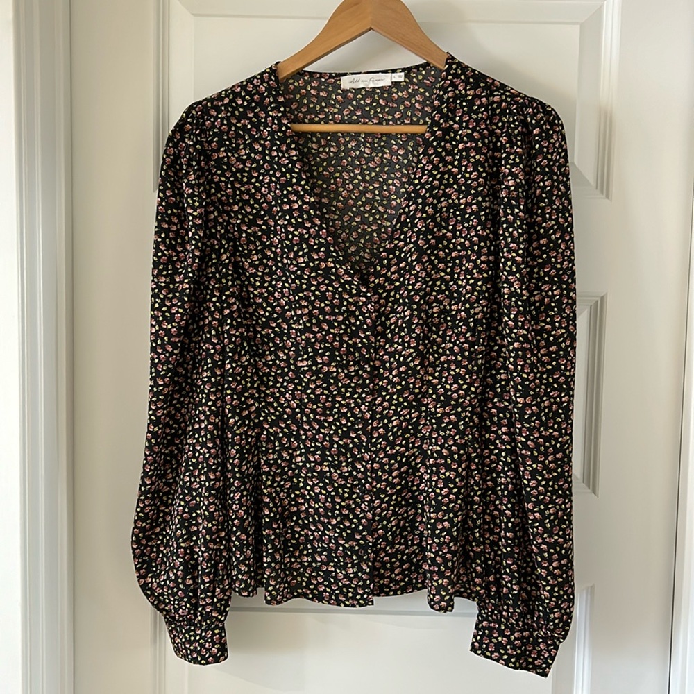 All in Favor Blouse - Picture 4 of 10